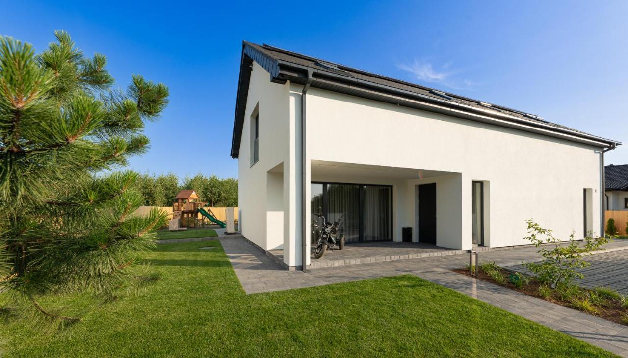 Mielnovo - Dom Z Basenem, Sauna I Jacuzzi Großmöllen Exterior foto